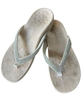 Vionic Dillon Shine Rhinestone Silver Cream Thong Sandal Flip Flops Size 7